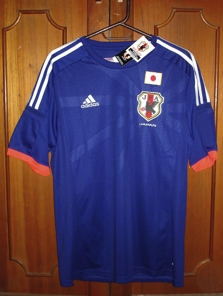 Selección de Japón adidas 2014.jpg